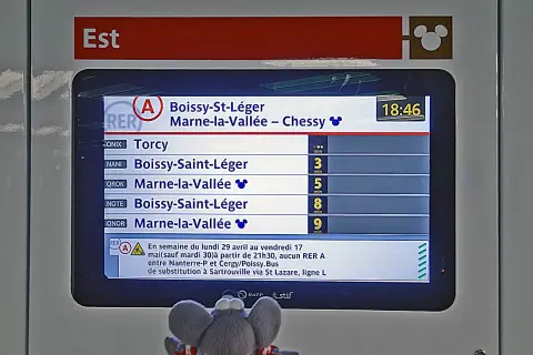 Affichage RER A : Boissy-Saint-Léger, Marne-la-Vallée. Prochains départs dans 3, 5, 8, 9 min. Info trafic zone 1 et 2 Paris.